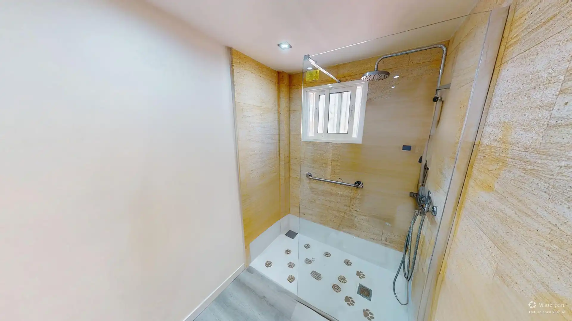 Baño de Casa o chalet en venta en El Campello con Aire acondicionado, Calefacción y Jardín privado