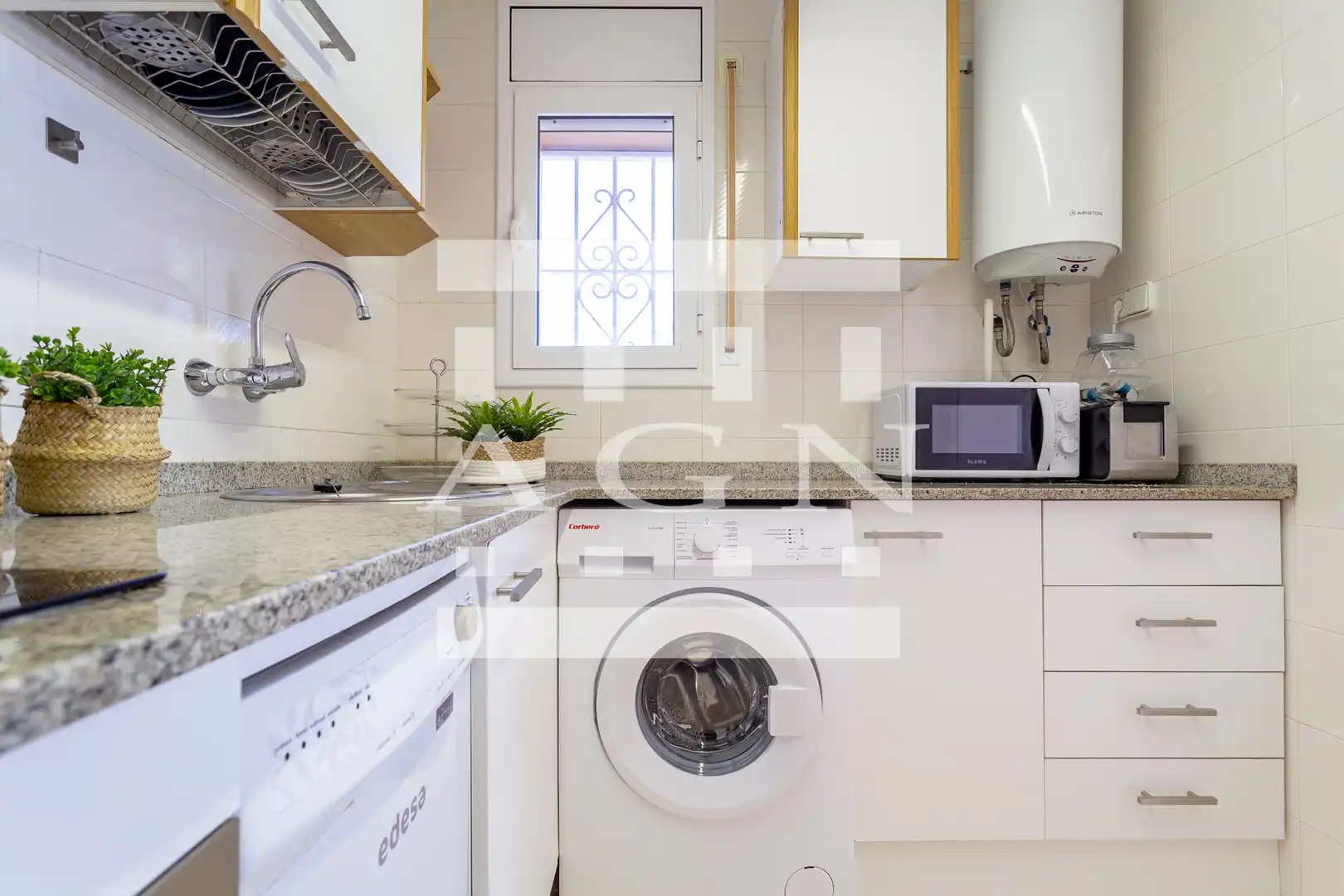 Kitchen of Flat for sale in Mont-roig del Camp  with Terrace, Furnished and Oven
