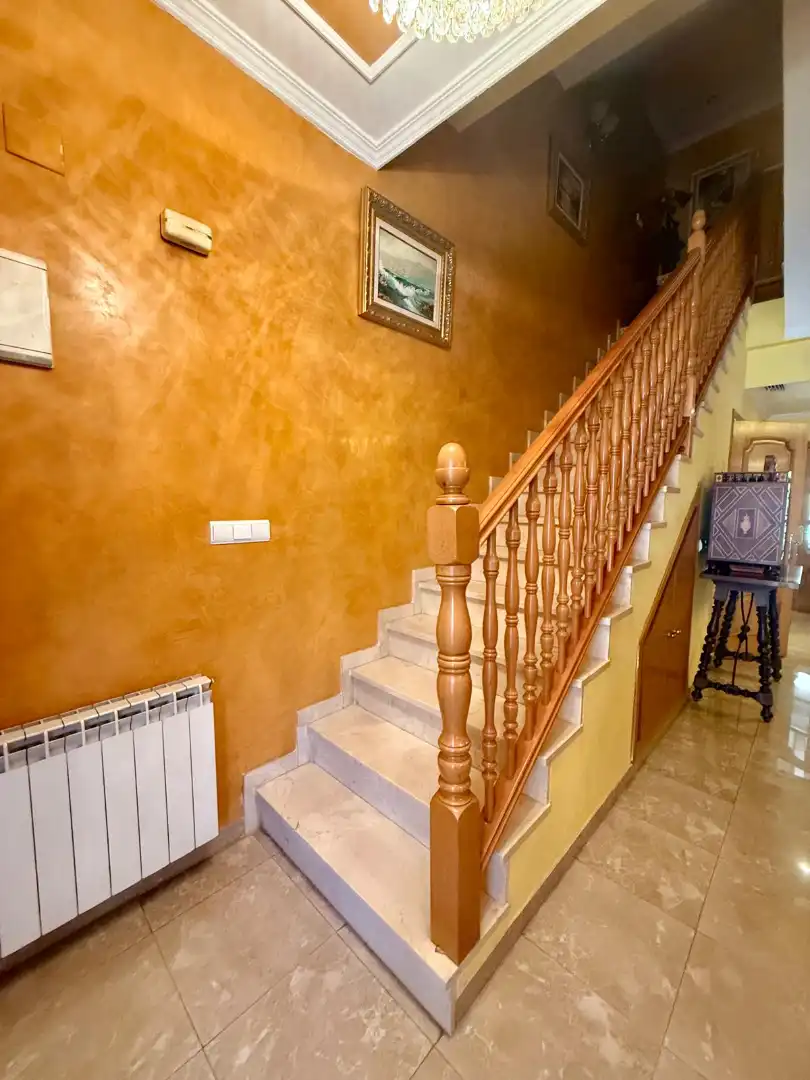 Casa adosada en venta en Sedaví con Amueblado