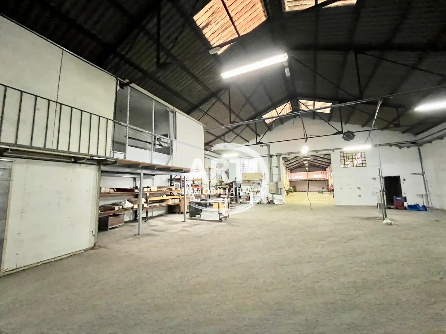 Nau industrial en venda en Paterna