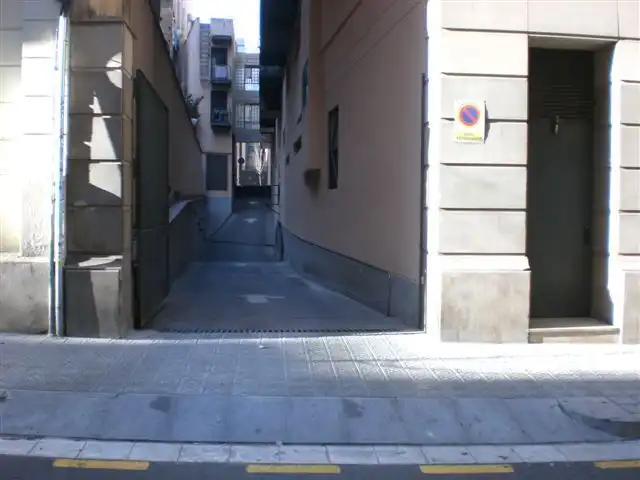 Parkplatz zur Miete in CALLE COMTES DE BELL.LLOC 161