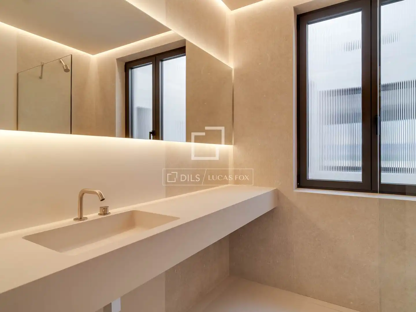 Baño de Piso en venta en Barcelona con Aire acondicionado, Calefacción y Terraza