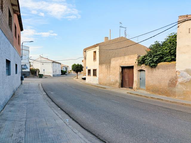 Casa-chalet en Venta en Avenida de la Constitución, 19 en Lumpiaque