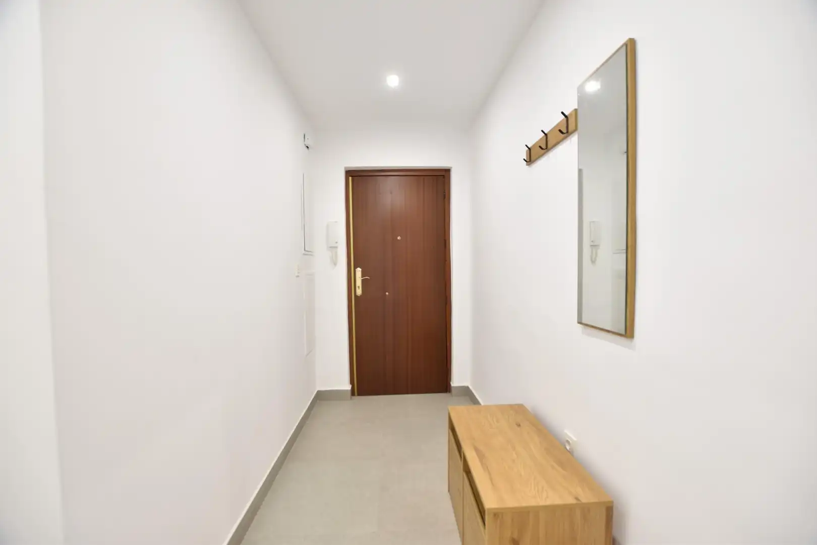 Flat for rent in Granada  with Air Conditioner and Furnished