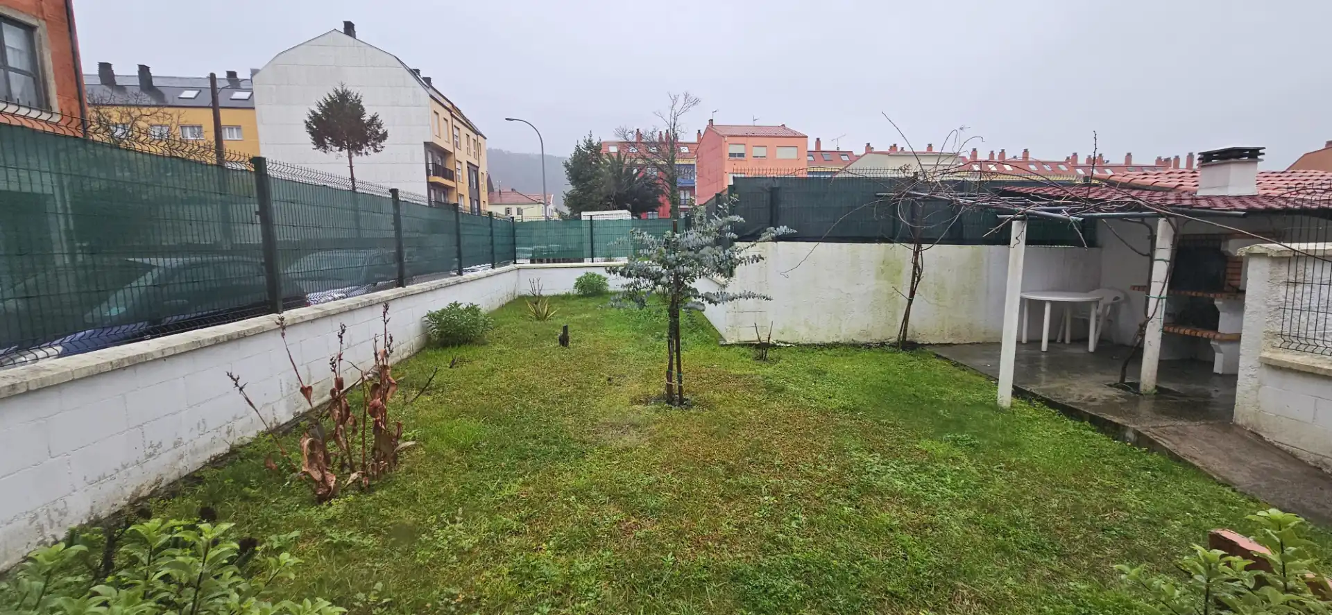 Casa adosada en venda en Narón amb Moblat