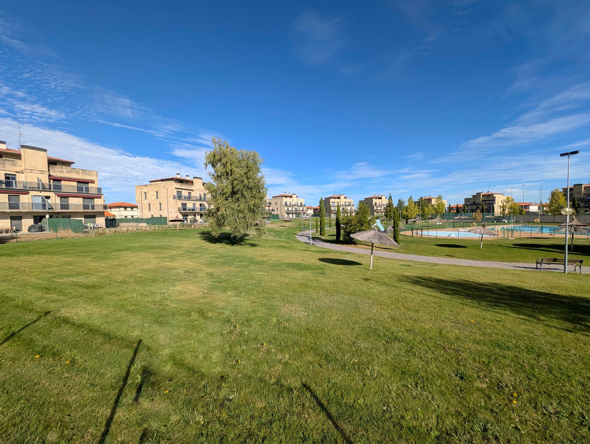 Vista exterior de Pis en venda en Cirueña amb Calefacció, Jardí privat i Terrassa