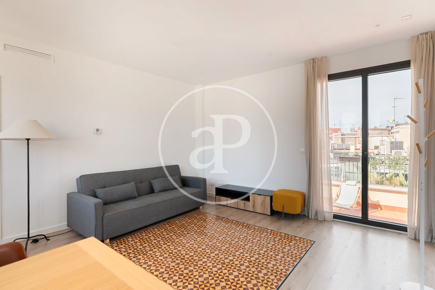 Living room of Flat to rent in  Barcelona Capital  with Air Conditioner, Heating and Terrace