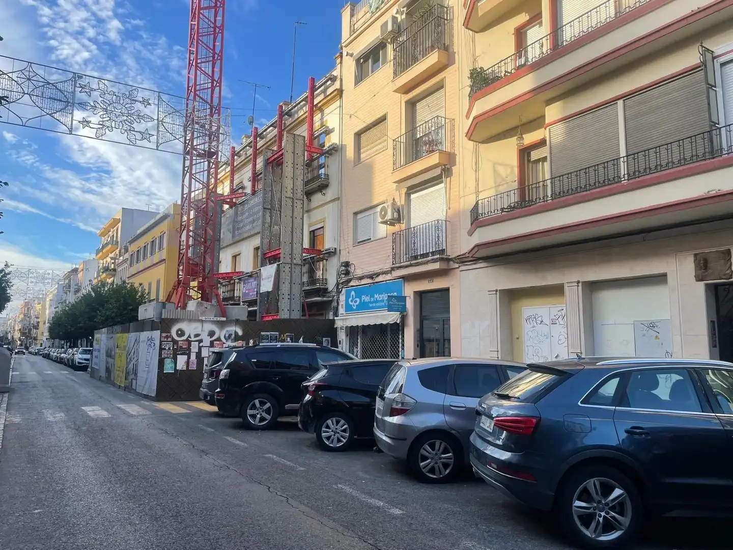 Exterior view of Garage for sale in Sevilla