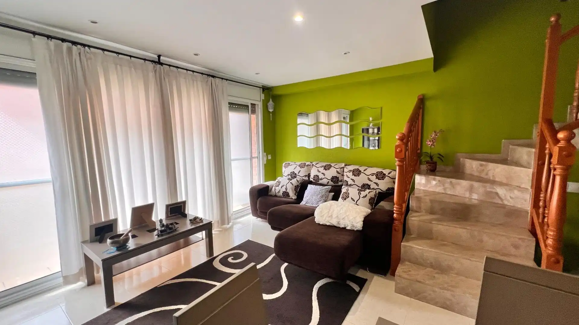 Sala de estar de Casa adosada en venta en Cambrils con Aire acondicionado, Calefacción y Jardín privado