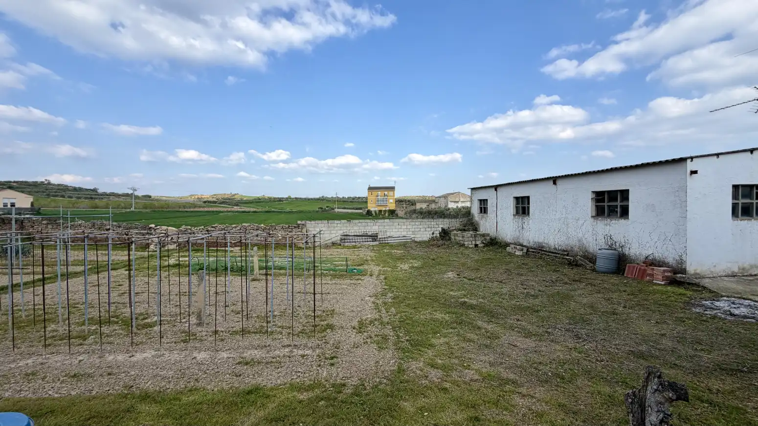 Houses for sale in Allo  with Heating