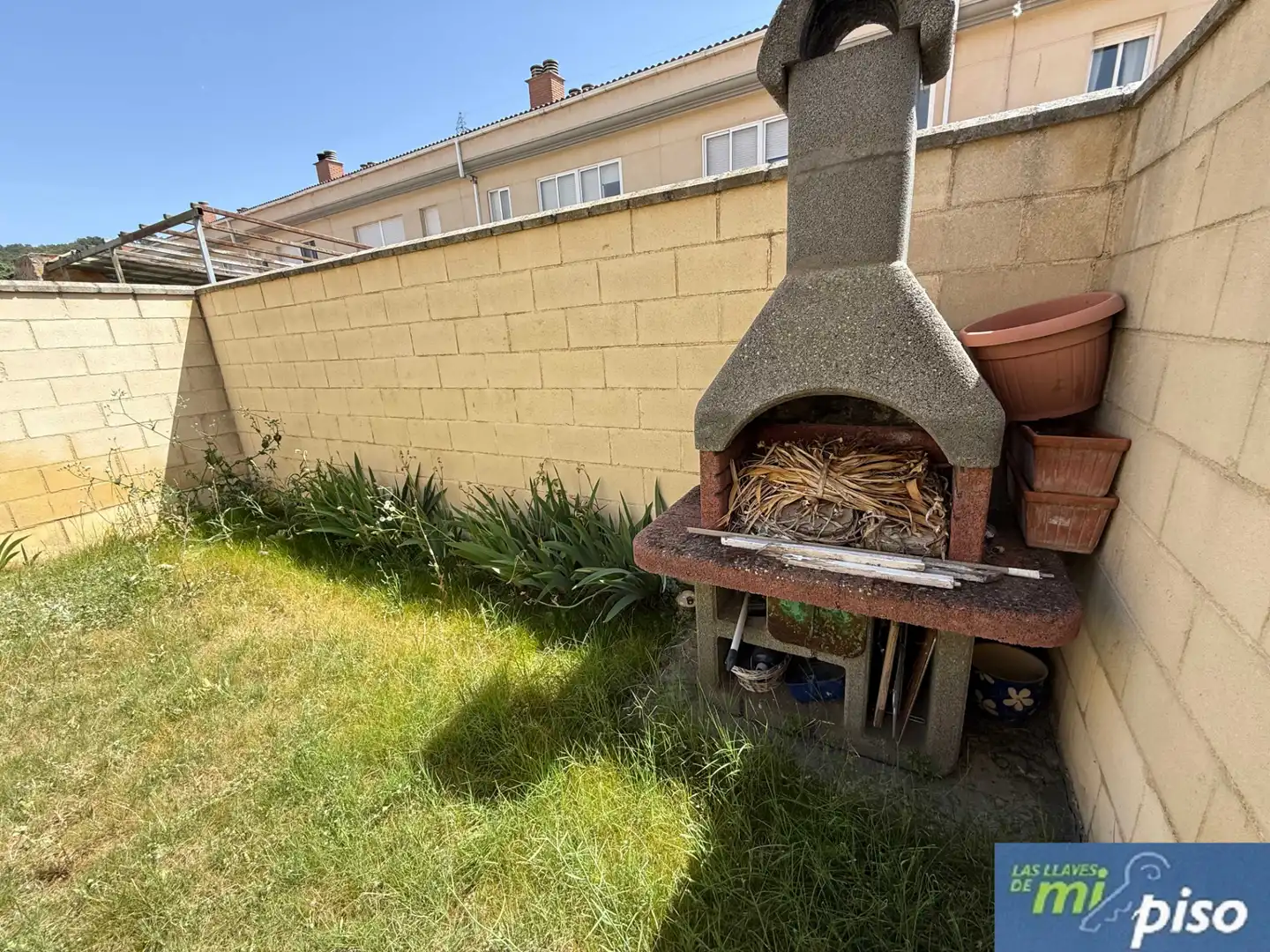 Jardí de Casa adosada en venda en Cabezón de Pisuerga amb Calefacció, Jardí privat i Parquet