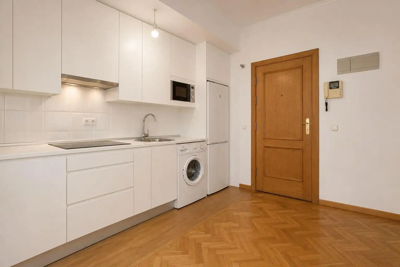 Kitchen of Flat for sale in Madrid  with Air Conditioner, Heating and Parquet flooring