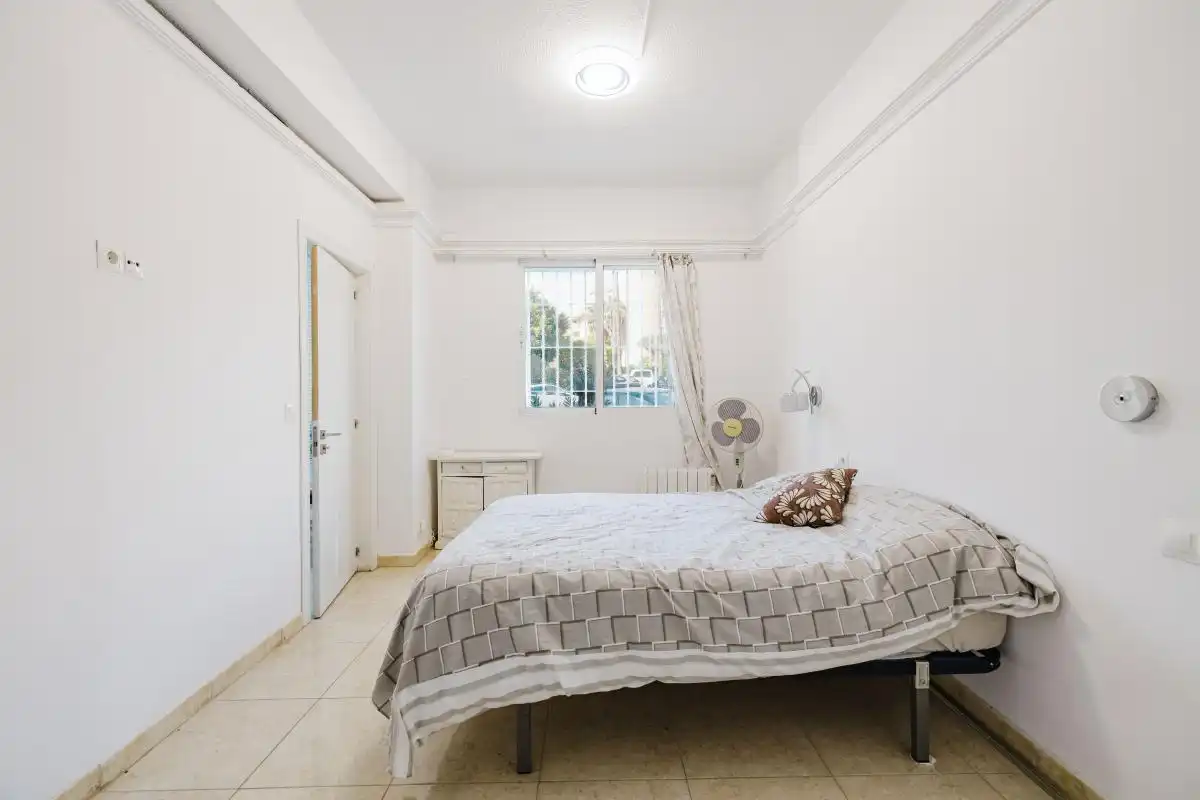 Habitación de Planta baja en venta en Benalmádena con Calefacción y Piscina