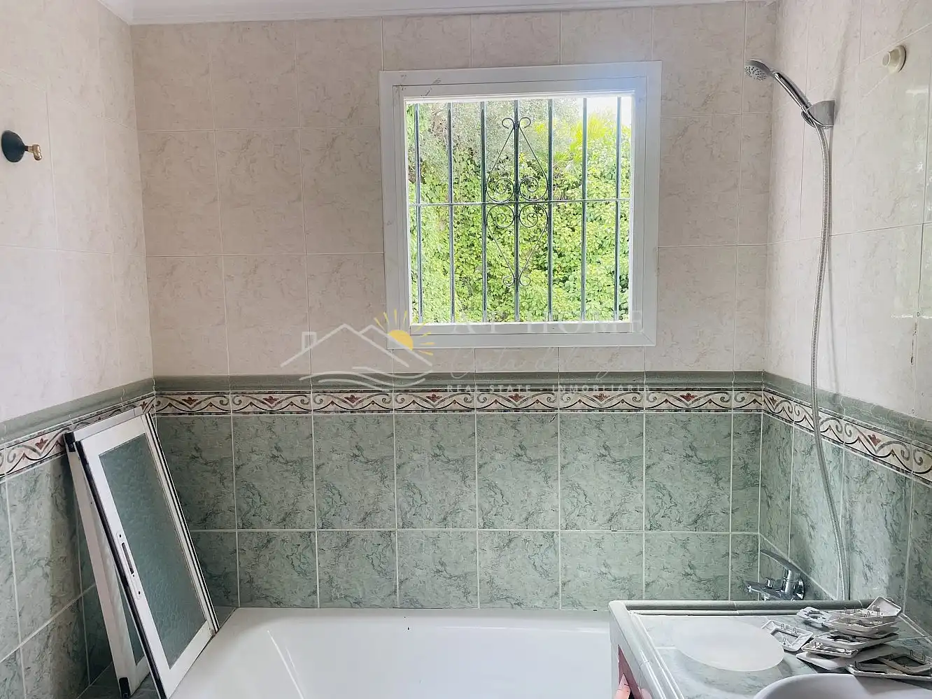 Baño de Casa o chalet de alquiler en Nerja con Terraza, Piscina y Horno