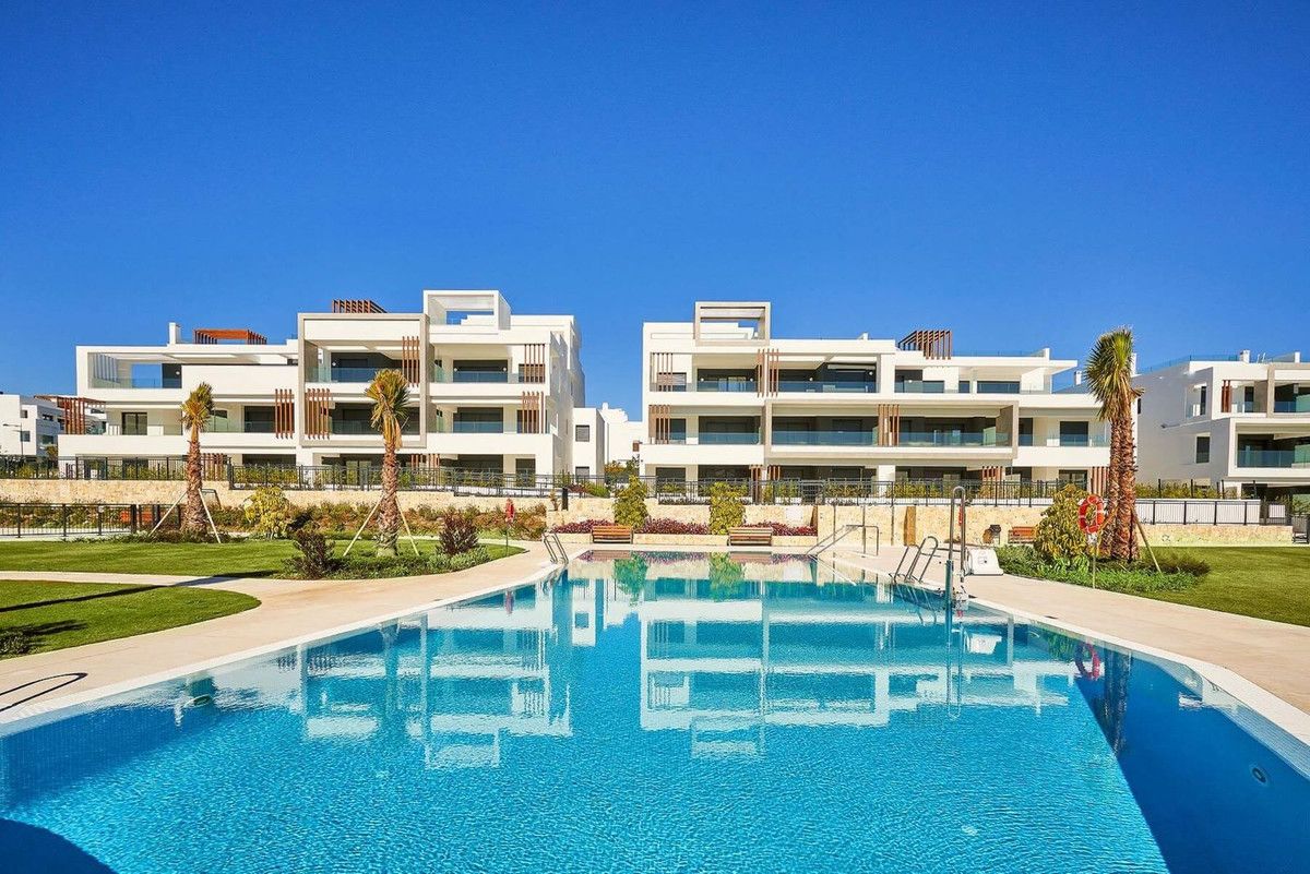 Piscina de Àtic en venda en Estepona amb Aire condicionat, Terrassa i Moblat