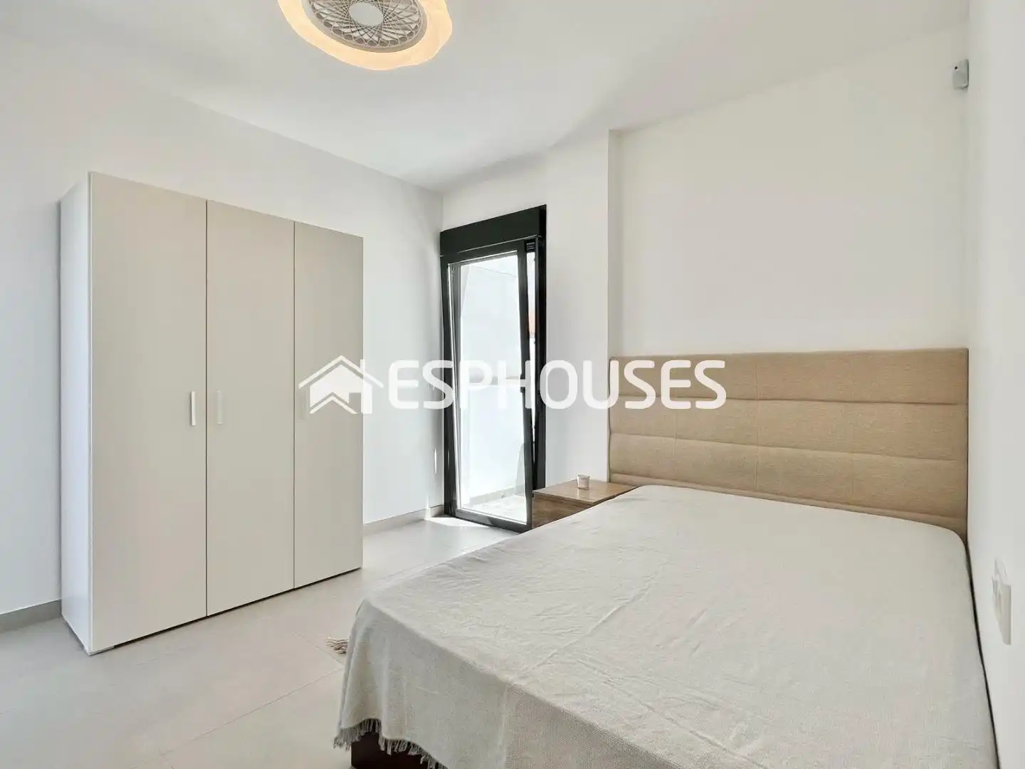 Habitación de Casa o chalet en venta en Guardamar del Segura con Aire acondicionado, Trastero y Piscina