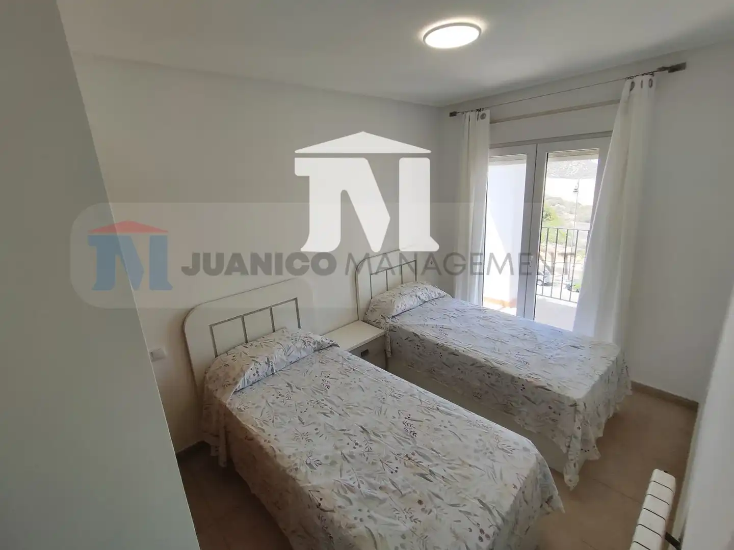 Habitación de Ático en venta en Murcia con Aire acondicionado, Terraza y Trastero