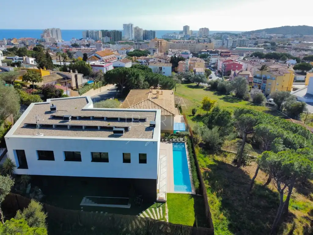 Maison à vendre à Calle Vicenç Bou 27