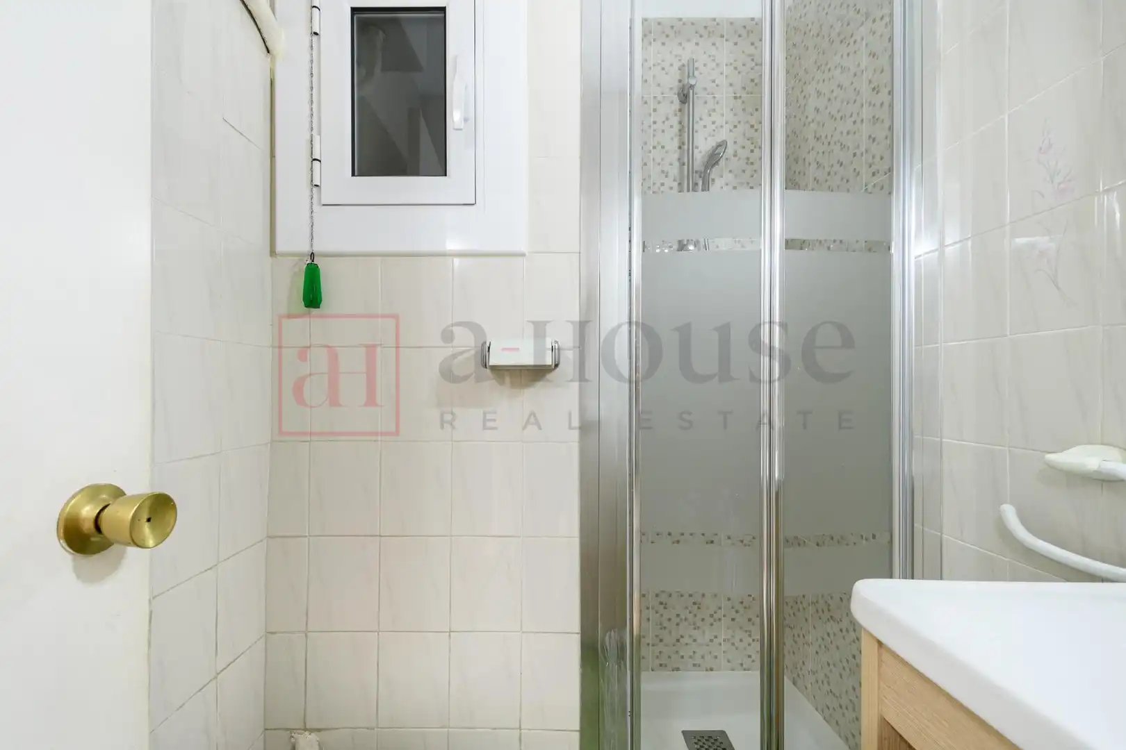 Baño de Piso en venta en Barcelona con Trastero y Balcón