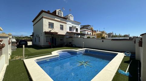 Foto 5 de Casa adosada en venda a Salteras, Sevilla