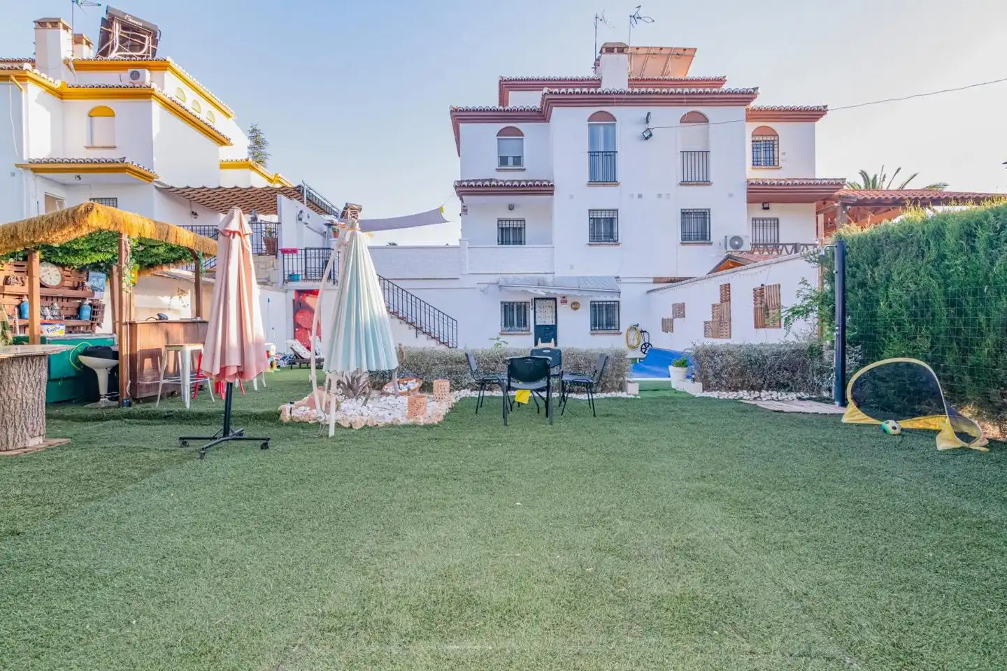Casa amb terrassa en venda a Calle Abetos