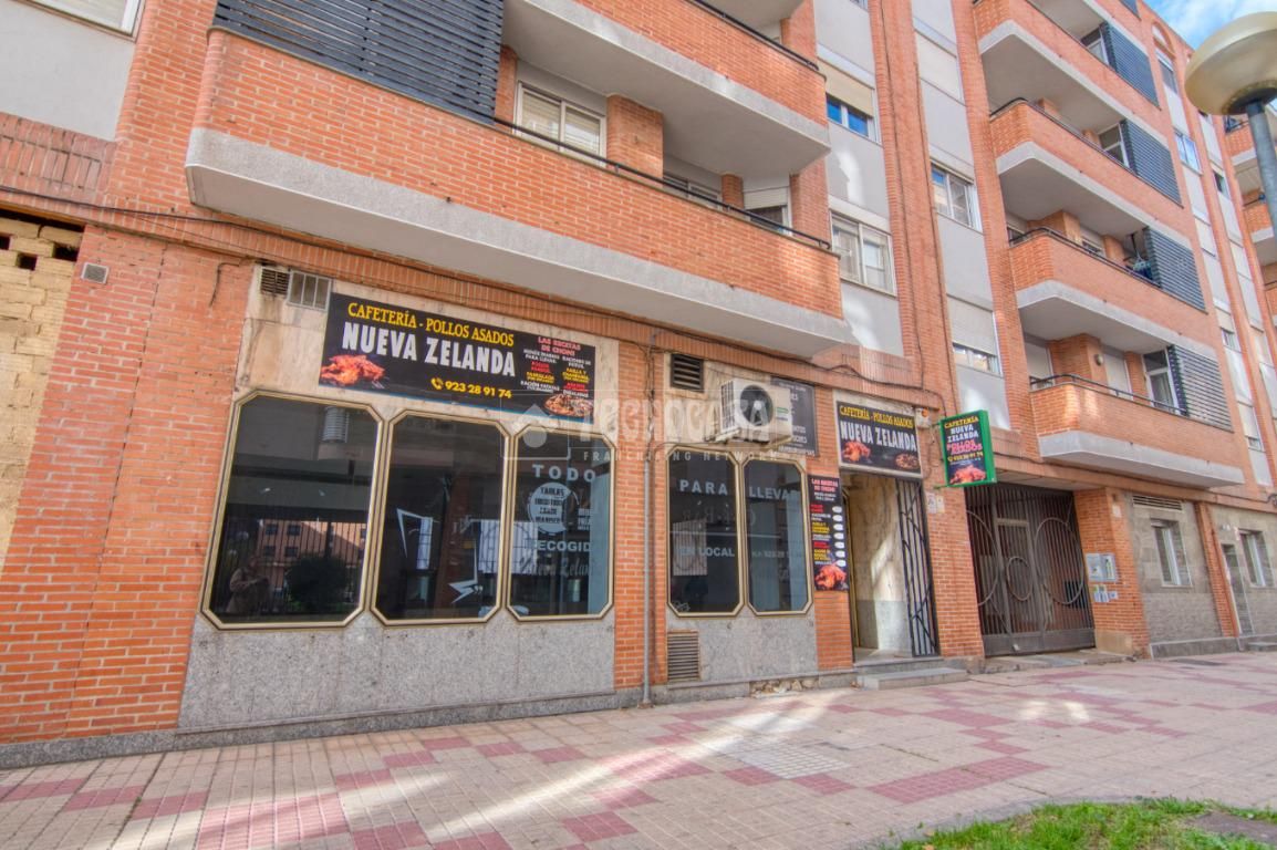 Exterior view of Premises for sale in Salamanca Capital