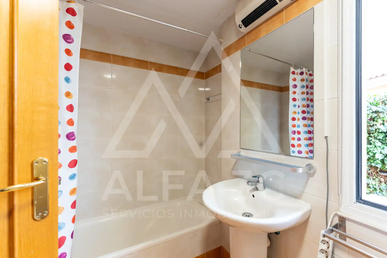 Baño de Casa o chalet en venta en Venturada con Aire acondicionado, Calefacción y Jardín privado