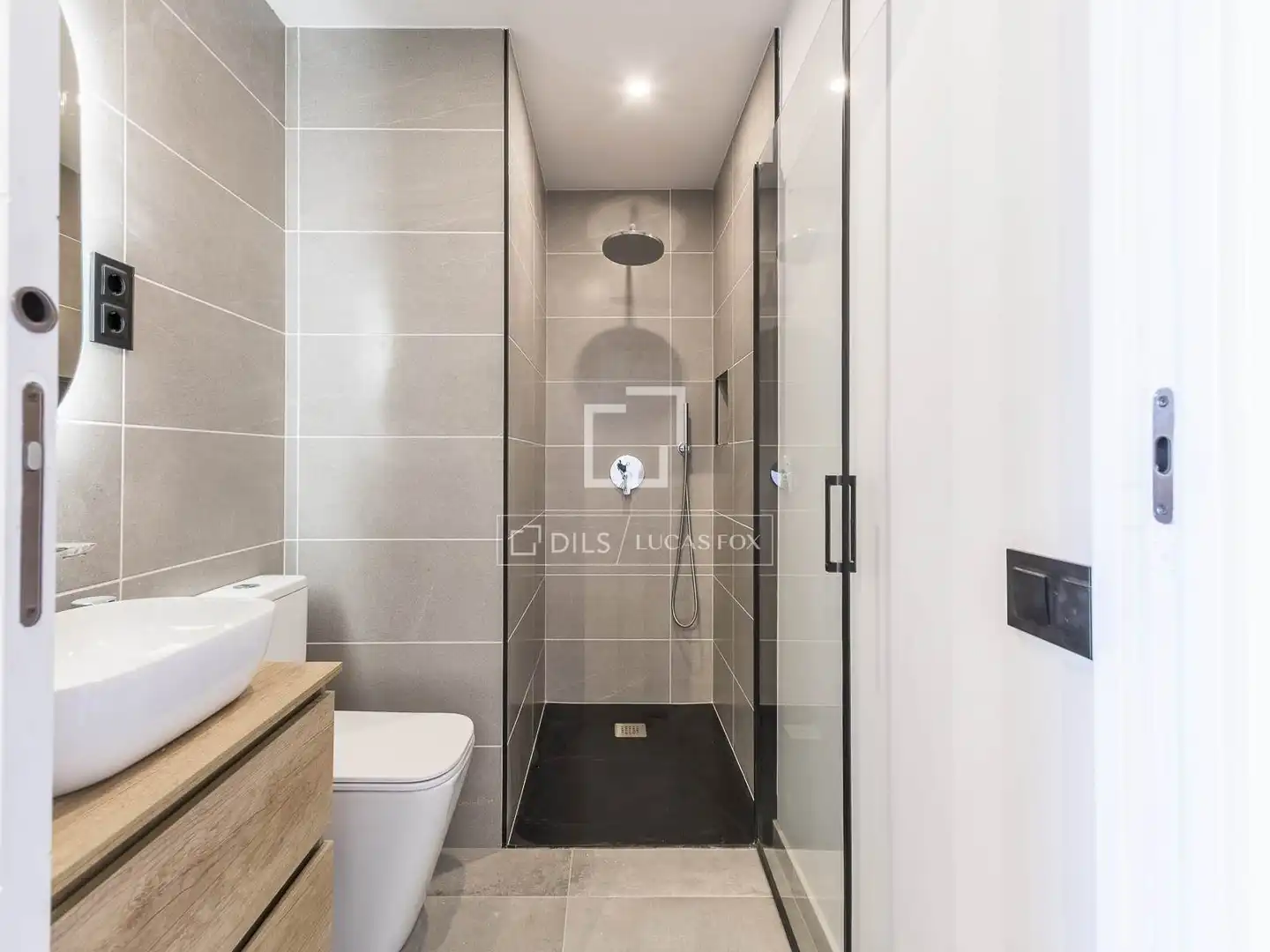 Baño de Piso en venta en Barcelona con Aire acondicionado y Balcón