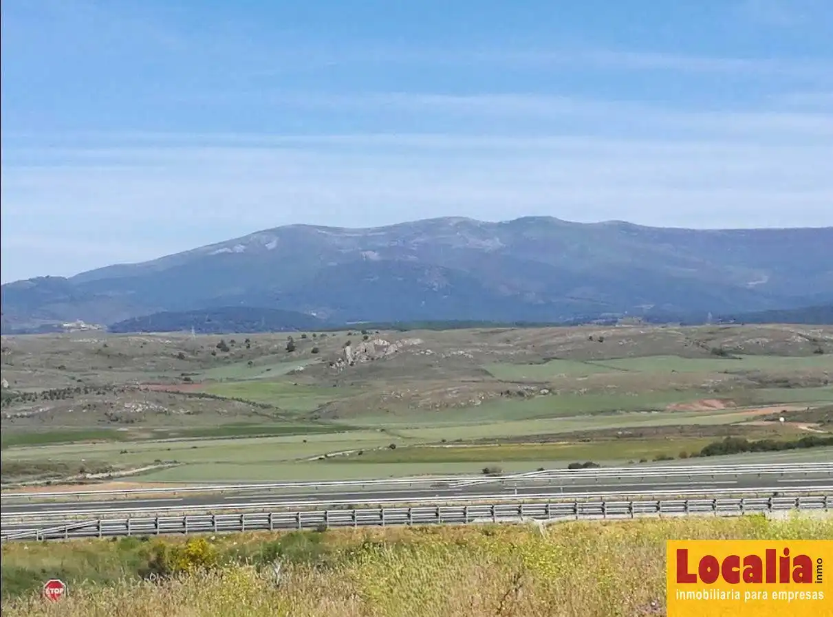 Local commercial à louer à Aguilar de Campoo, imagen 4