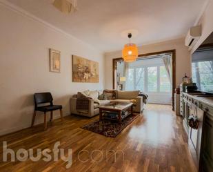 Living room of Flat for sale in  Barcelona Capital  with Air Conditioner, Heating and Parquet flooring