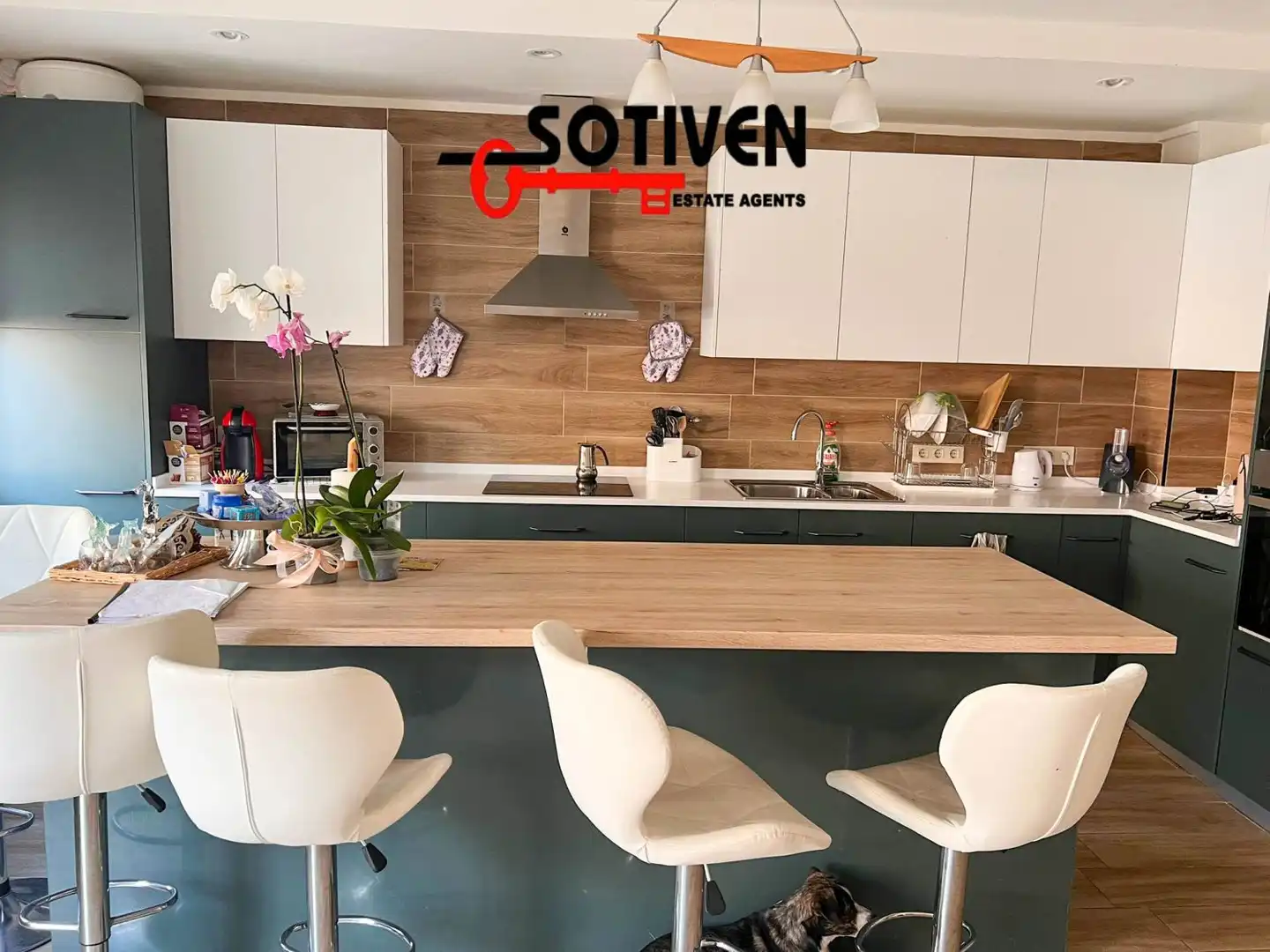 Terraced house with pool for sale in Casco Urbano, imagen 10