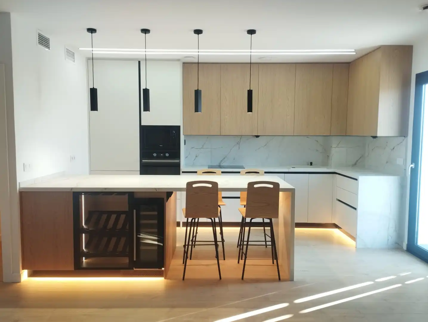 Kitchen of Attic for rent in Granada  with Air Conditioner, Heating and Storage room