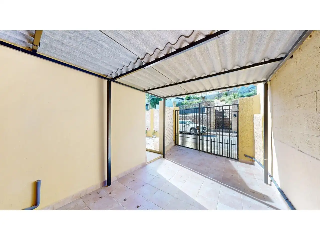 Vista exterior de Casa o xalet en venda en Gilet amb Aire condicionat, Jardí privat i Terrassa