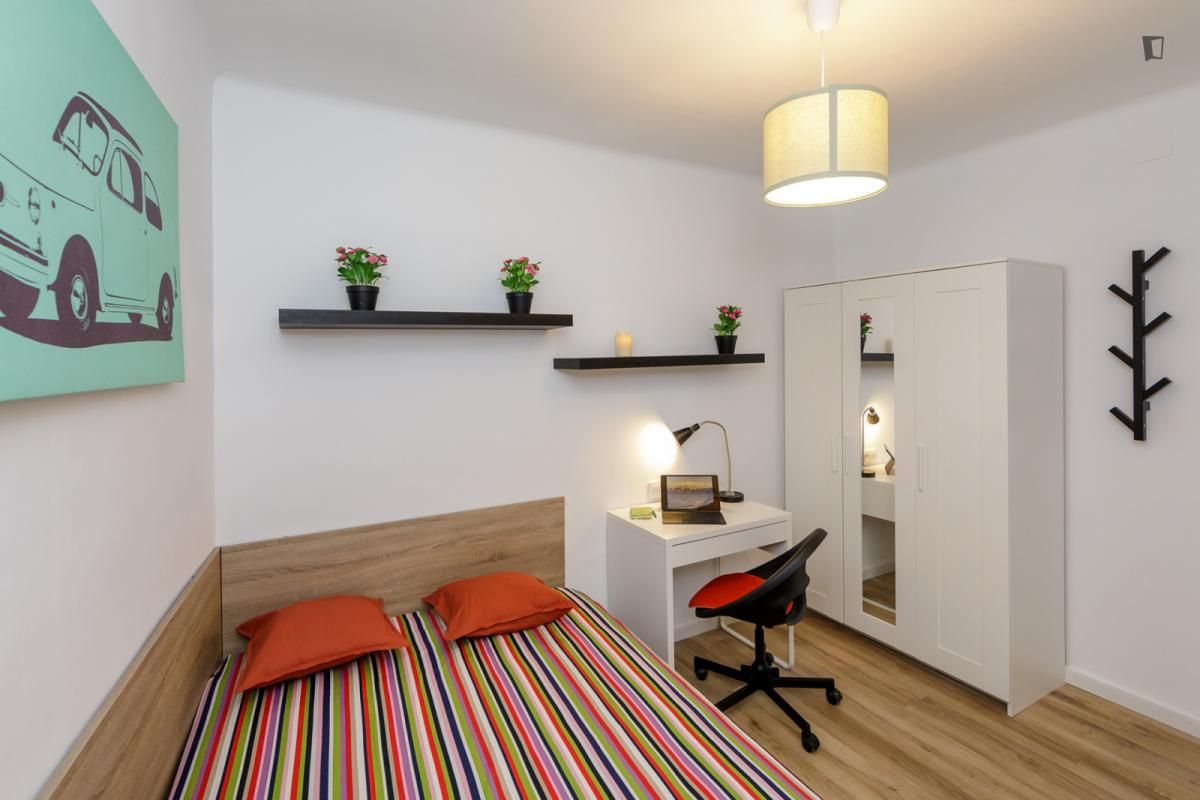 Apartment to share in Collblanc