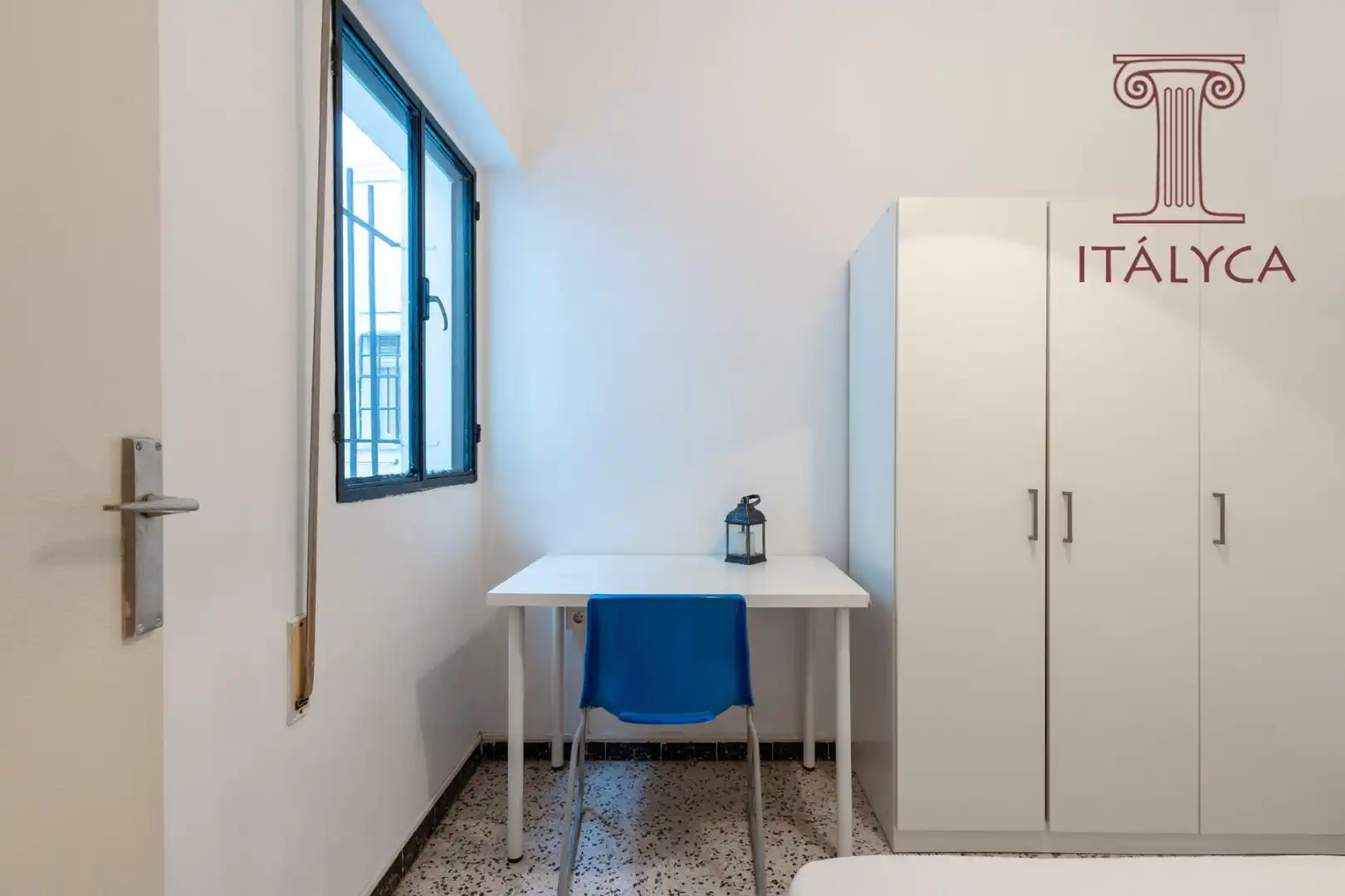 Bedroom of Flat for sale in Sevilla  with Air Conditioner and Terrace