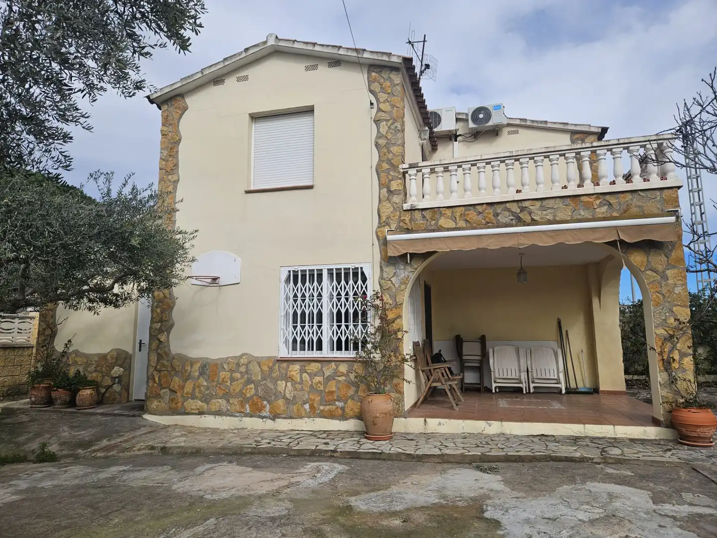 Vista exterior de Casa o chalet en venta en Castellón de la Plana / Castelló de la Plana con Jardín privado, Terraza y Trastero