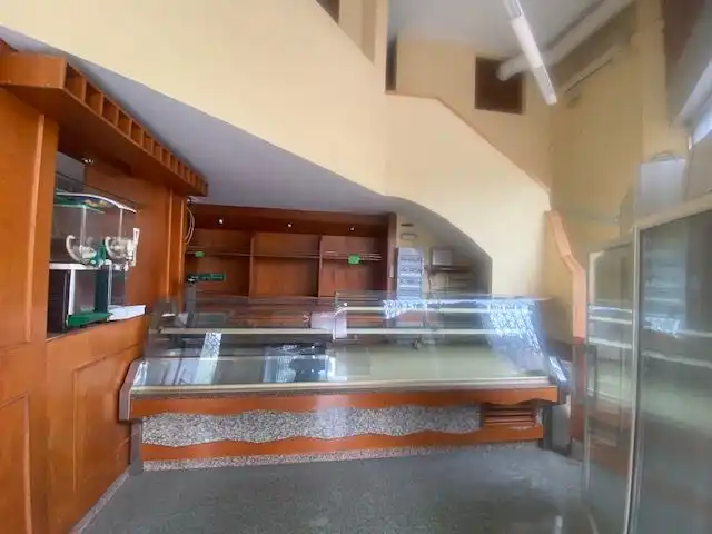 Local en venta en Ripollet con Aire acondicionado