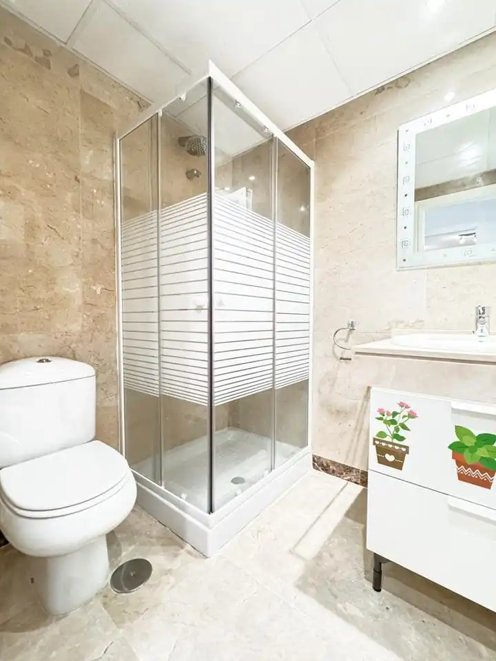 Baño de Apartamento en venta en Manilva con Aire acondicionado, Calefacción y Terraza