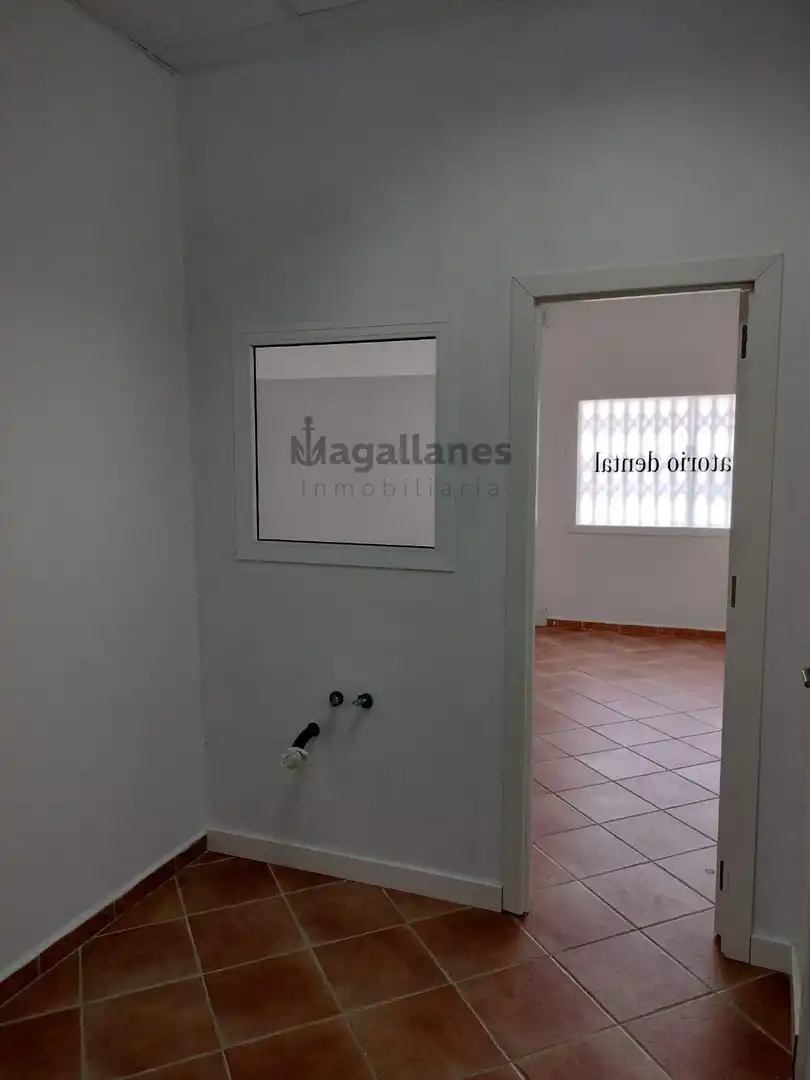 Local comercial en venda a Villamartín, imagen 5