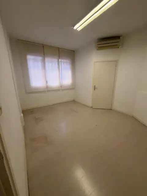 Business premises to rent in Centre, imagen 4