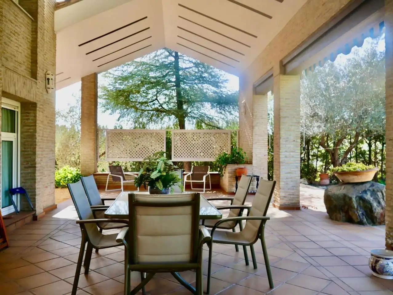 Terrassa de Casa o xalet en venda en Tomares amb Aire condicionat, Jardí privat i Parquet