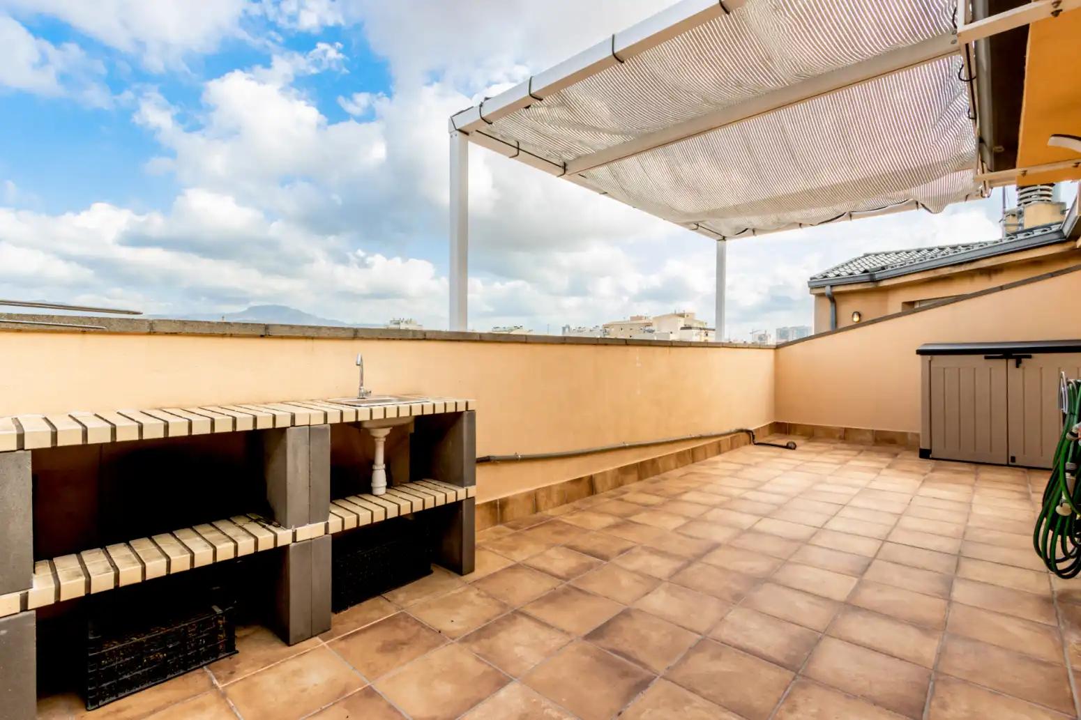 Terraza de Ático en venta en Terrassa con Aire acondicionado, Calefacción y Parquet