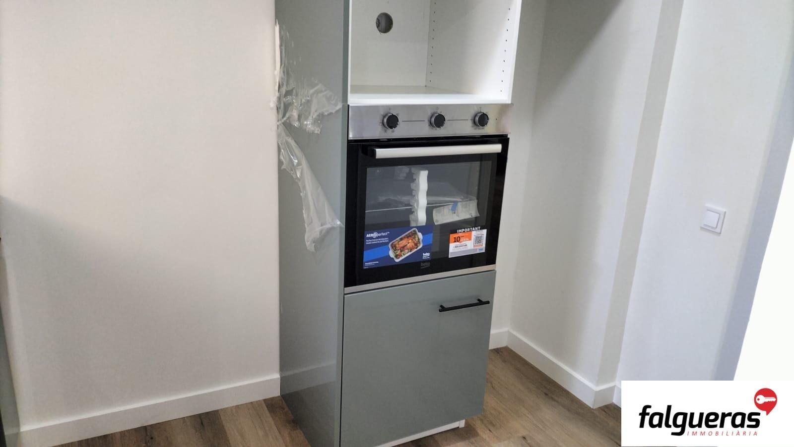 Kitchen of Flat for sale in Sabadell  with Heating and Oven