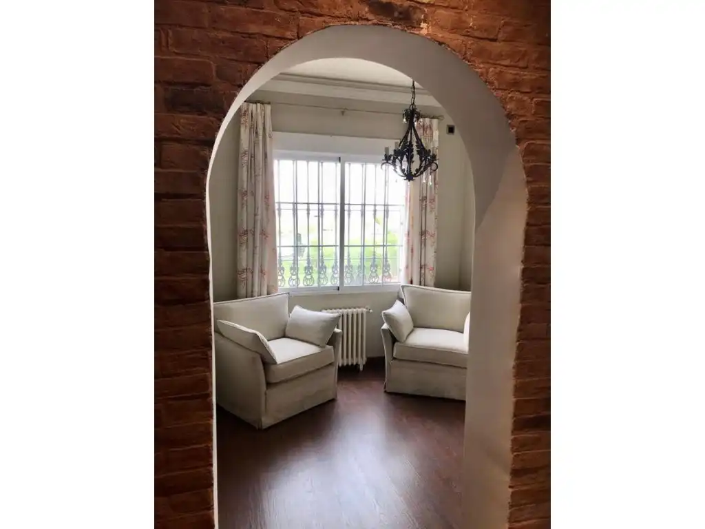 Casa o xalet en venda a PAU 2-600
