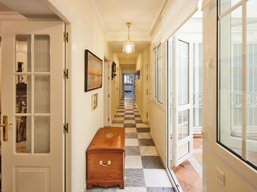 Flat with balcony for sale in Centro Histórico