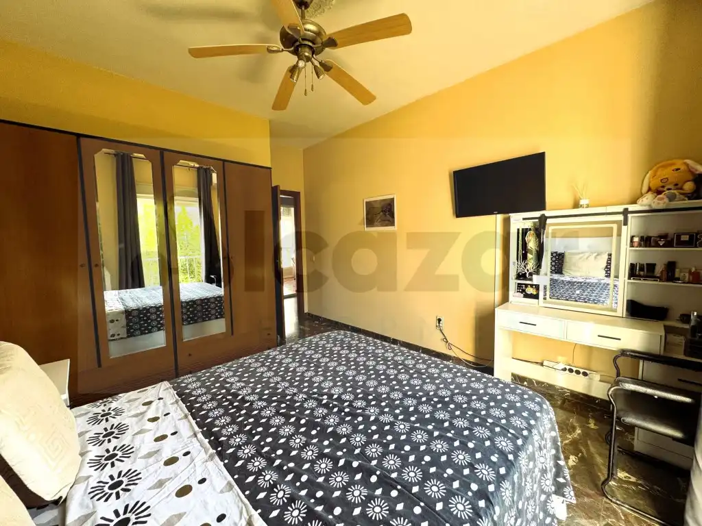 Habitación de Casa adosada en venta en Mairena del Alcor con Aire acondicionado y Terraza