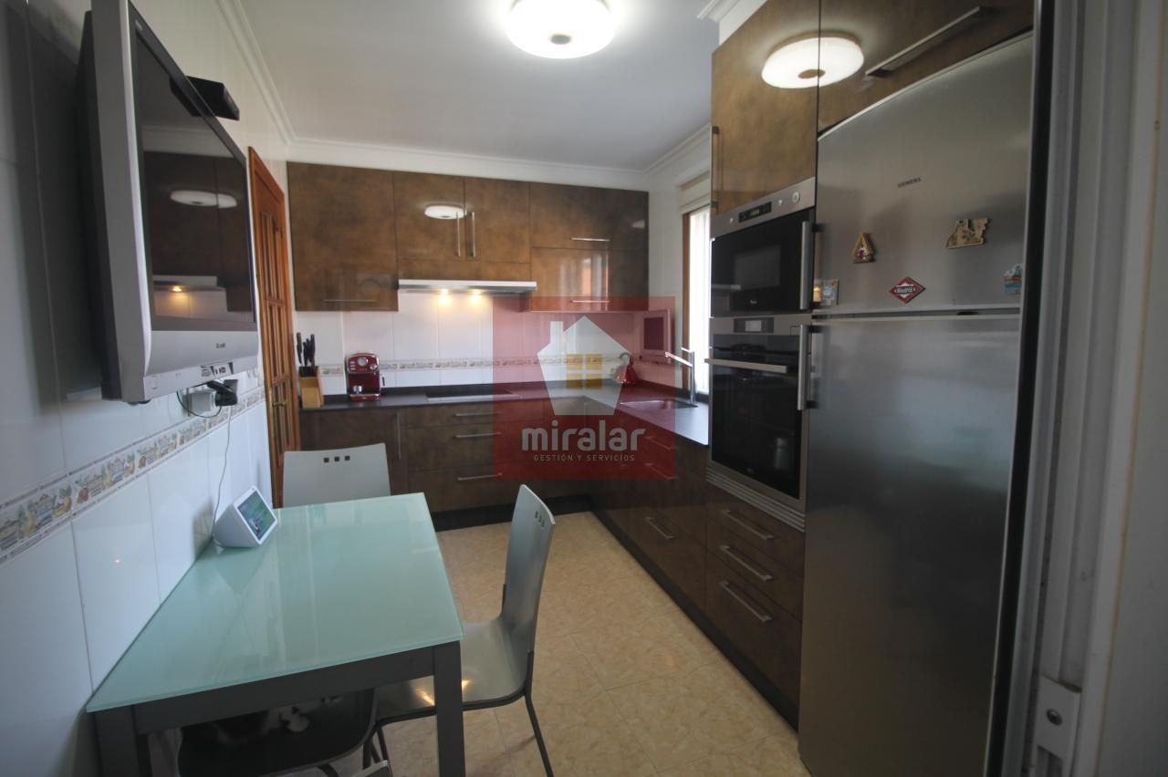 Kitchen of Flat for sale in Vigo   with Heating, Storage room and Furnished