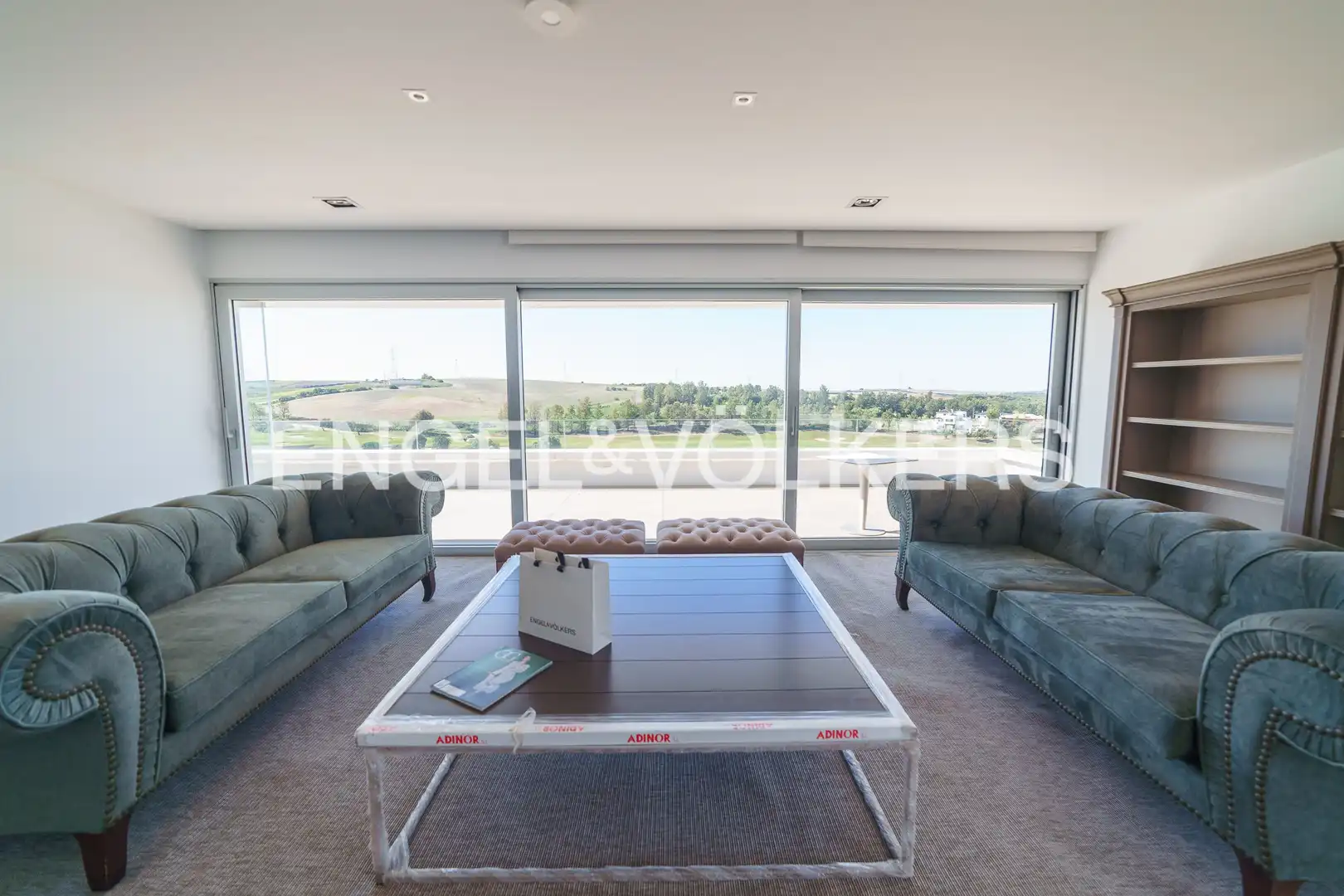 Living room of Houses for sale in Jerez de la Frontera  with Air Conditioner, Heating and Private garden