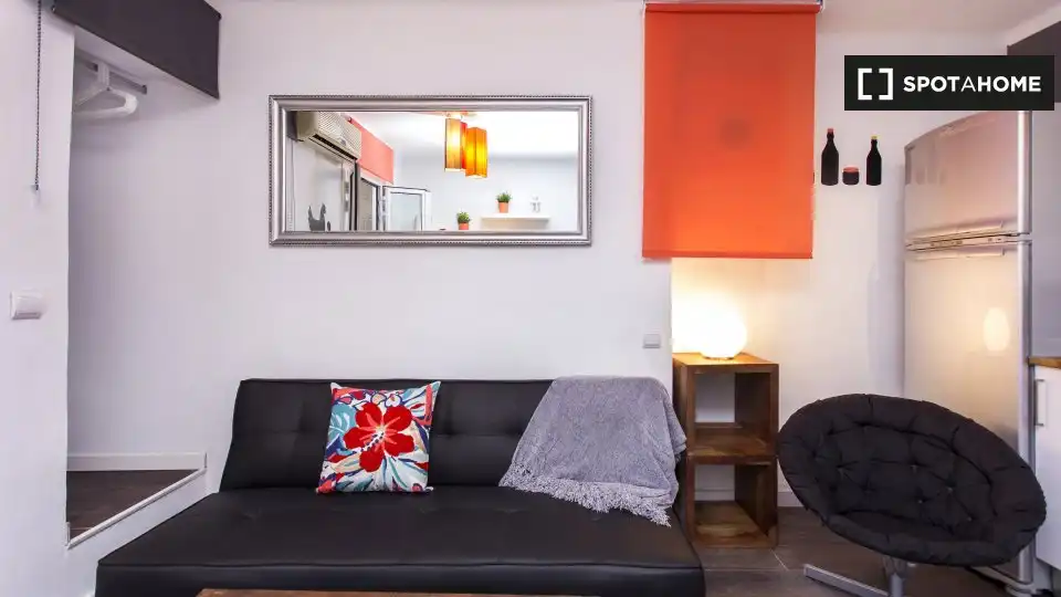 Living room of Flat for rent in L'Hospitalet de Llobregat  with Air Conditioner, Heating and Furnished