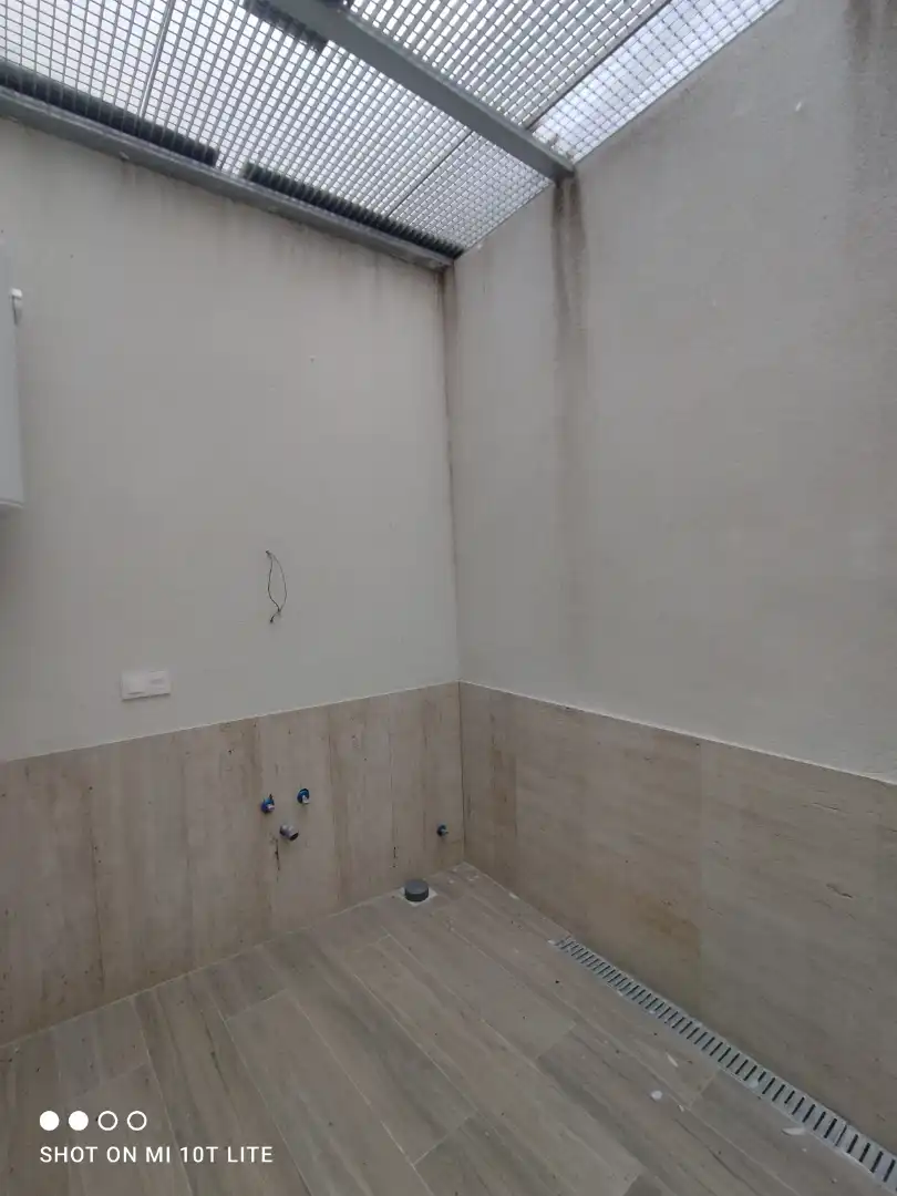 Badezimmer von Einfamilien-Reihenhaus zum Verkauf in Elche / Elx mit Terrasse und Balkon